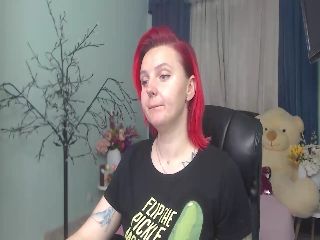 Polly_green Myfreecams live cam on FapCam.tv